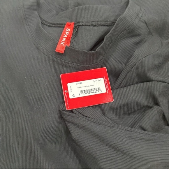 SPANX Suit Yourself Rib-Knit Short Sleeve Crewneck Bodysuit Size Small NEW - Picture 10 of 11